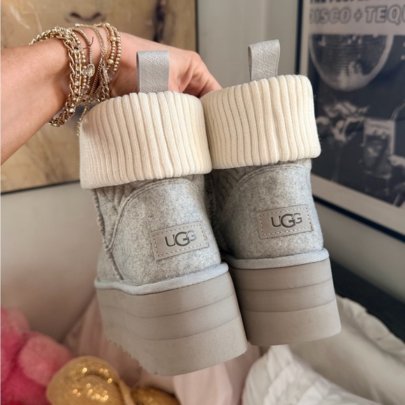 Ugh Felt platform mini boots Gray and Cream Platform booties - Picture 2 of 9